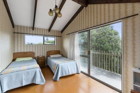 Photo of property in 76 Field Way, Waikanae Beach, Waikanae, 5036