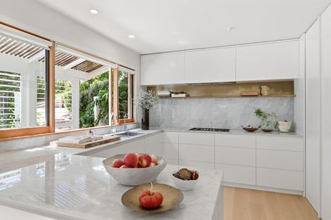 Photo of property in 16 Joan Street, Point Chevalier, Auckland, 1022