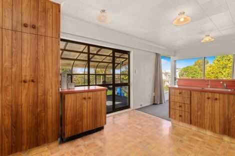 Photo of property in 9 Tirita Street, Kawaha Point, Rotorua, 3010