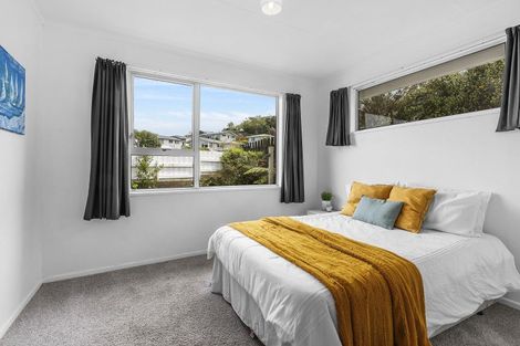 Photo of property in 3 Kimball Place, Johnsonville, Wellington, 6037