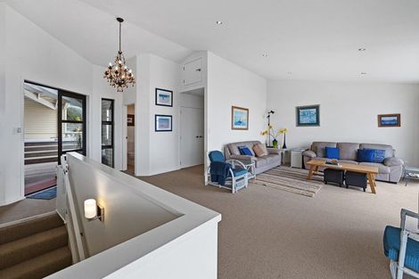 Photo of property in 83 Harbour View Road, Omokoroa, 3114