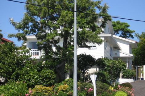 Photo of property in 2/356 Beach Road, Mairangi Bay, Auckland, 0630