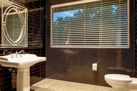 Photo of property in 52 Delamore Drive, Oneroa, Waiheke Island, 1081