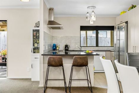 Photo of property in 22 Gordon Stanley Drive, Massey, Auckland, 0614