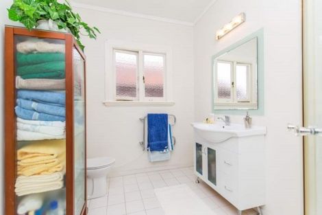 Photo of property in 1/67 Kitchener Road, Milford, Auckland, 0620