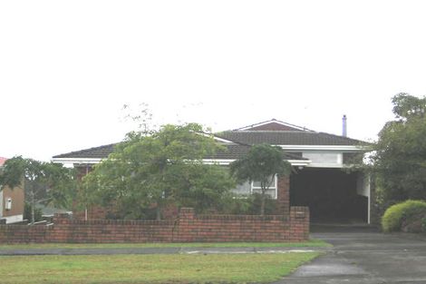 Photo of property in 4291 Great North Road, Glendene, Auckland, 0602