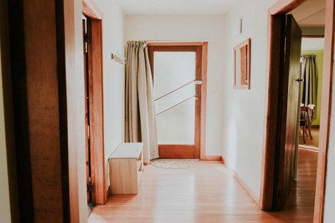 Photo of property in 45 Milton Terrace, Picton, 7220