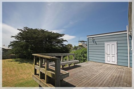 Photo of property in 13 Nelson Street, Foxton Beach, Foxton, 4815