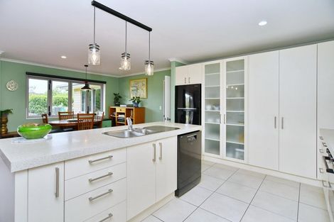 Photo of property in 9 Riverside Way, Amberley, 7410