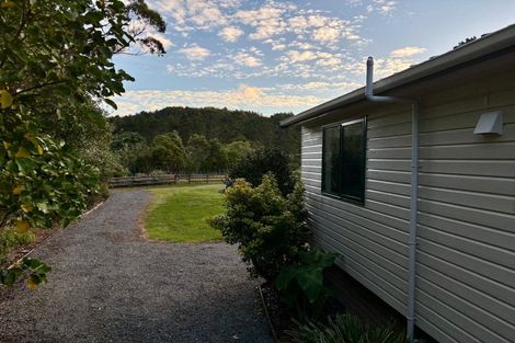 Photo of property in 185 Anzac Road, Waitakere, Auckland, 0816