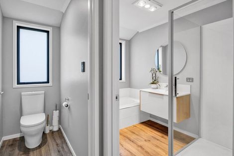 Photo of property in 32 Larlin Drive, Hawera, 4675