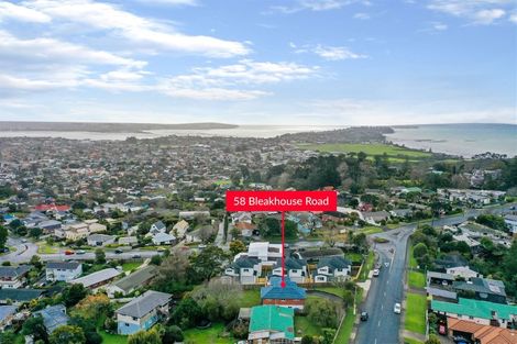 Photo of property in 58 Bleakhouse Road, Howick, Auckland, 2014