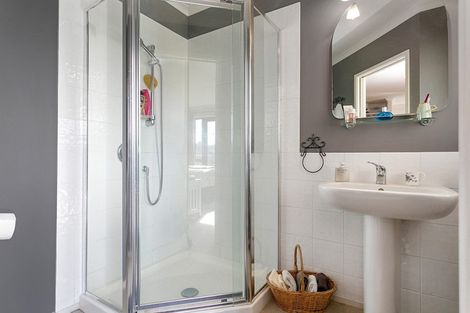 Photo of property in 1 Shaw Street, Leamington, Cambridge, 3432