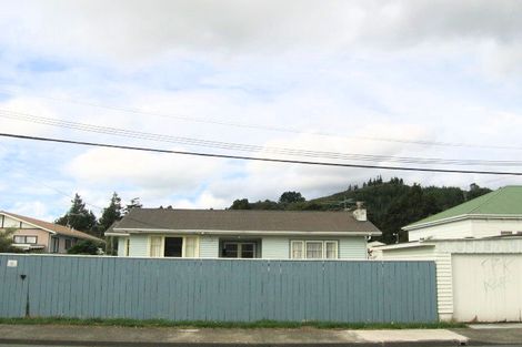 Photo of property in 3 Montgomery Crescent, Clouston Park, Upper Hutt, 5018