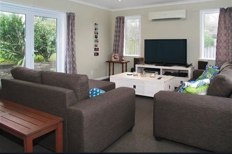 Photo of property in 106 Broderick Road, Johnsonville, Wellington, 6037