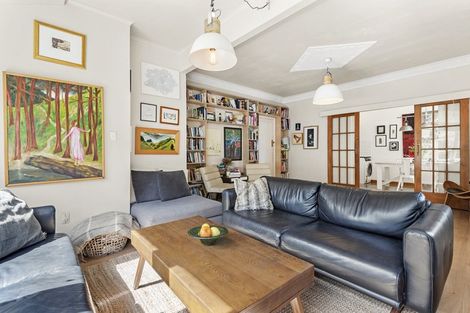 Photo of property in 100 Barnard Street, Wadestown, Wellington, 6012