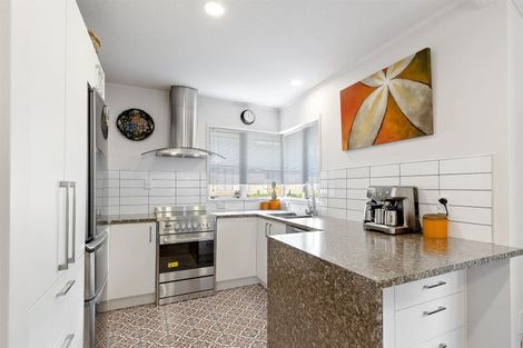 Photo of property in 9 Castle Way, Beckenham, Christchurch, 8023