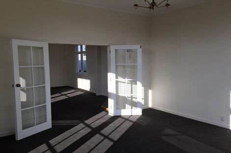 Photo of property in 174 Victoria Road, Saint Clair, Dunedin, 9012