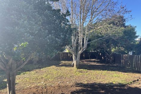 Photo of property in 56 Beechdale Crescent, Pakuranga Heights, Auckland, 2010