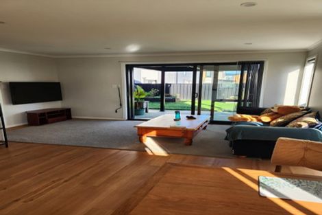 Photo of property in 7 Mawai Hakona Drive, Wallaceville, Upper Hutt, 5018