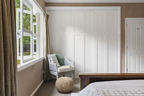 Photo of property in 2/43a Stanley Point Road, Stanley Point, Auckland, 0624