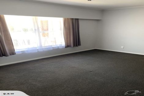 Photo of property in 1/111 Shakespeare Road, Milford, Auckland, 0620