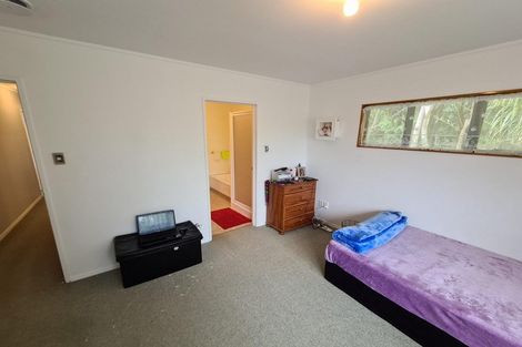 Photo of property in 1/96 Edmonton Road, Henderson, Auckland, 0612