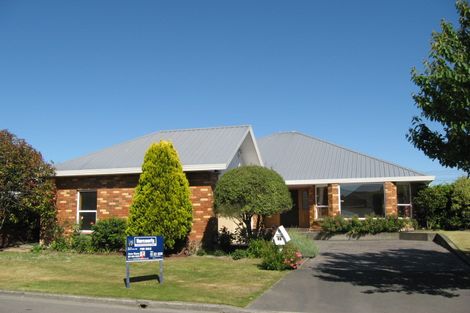 Photo of property in 10 Inglewood Place Avonhead Christchurch City