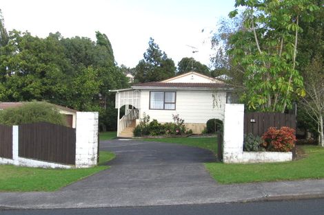 Photo of property in 22 Beauchamp Drive, Massey, Auckland, 0614