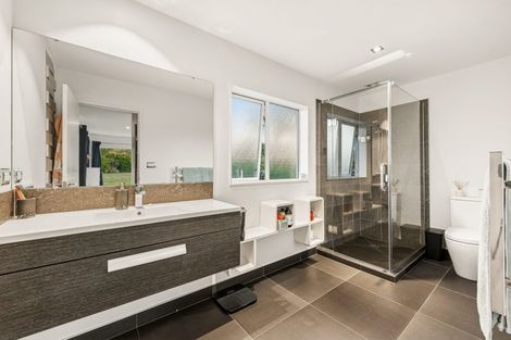 Photo of property in 1 Ngaire Close, Wainui, Silverdale, 0994