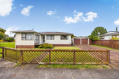 Photo of property in 12 Le Havre Place, Takanini, 2112