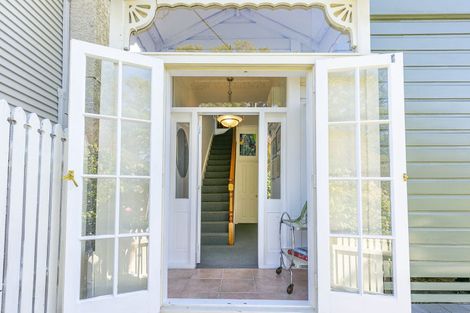 Photo of property in 80 Glenmore Street, Northland, Wellington, 6012