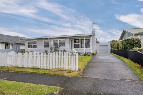 Photo of property in 33 Rugby Street, Levin, 5510