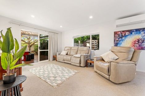 Photo of property in 90 Tauranga Place, Orewa, 0931