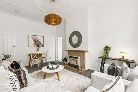 Photo of property in 5 Herald Terrace, Berhampore, Wellington, 6023