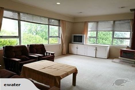 Photo of property in 63 Lynden Avenue, Hillcrest, Auckland, 0627