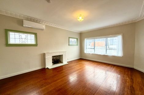 Photo of property in 2/493 Point Chevalier Road, Point Chevalier, Auckland, 1022