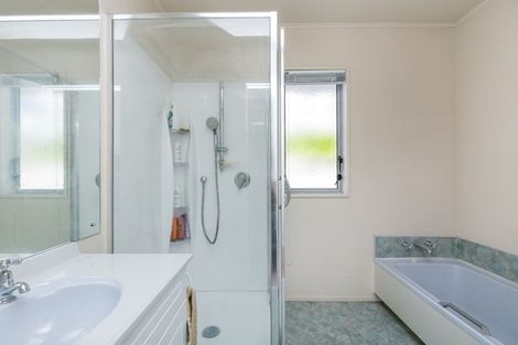 Photo of property in 4 Ronald Woolf Place, Churton Park, Wellington, 6037