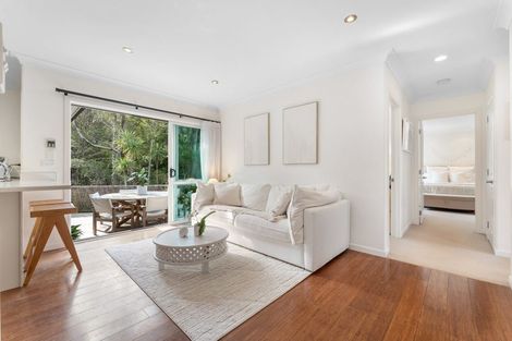 Photo of property in 16 Kunzea Place, Greenhithe, Auckland, 0632