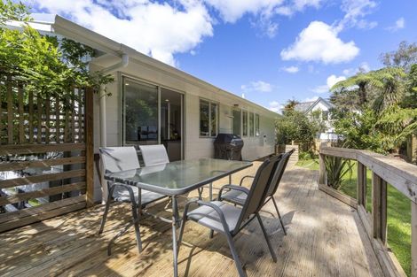 Photo of property in 73 Heta Road, Highlands Park, New Plymouth, 4312