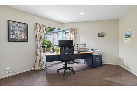 Photo of property in 127a Browns Bay Road, Browns Bay, Auckland, 0630