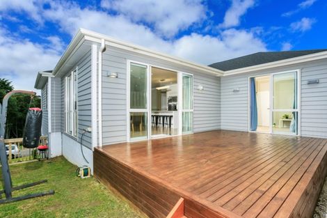 Photo of property in 15 Korihi Drive, Swanson, Auckland, 0614