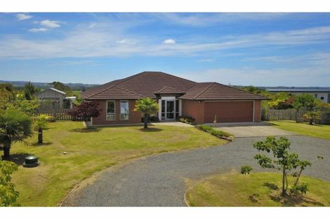 Photo of property in 19 Greenway Drive, Kerikeri, 0230