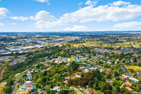 Photo of property in 1/4 Lydford Place, Glendene, Auckland, 0602