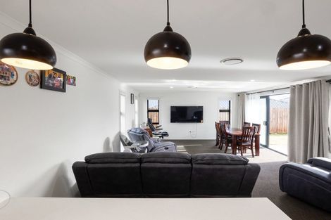 Photo of property in 28 Inuwai Street, Glenview, Hamilton, 3206