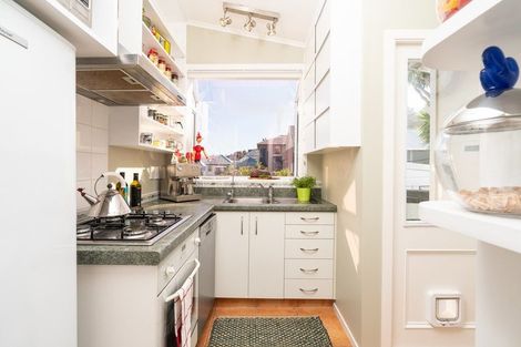 Photo of property in 99 Pirie Street, Mount Victoria, Wellington, 6011