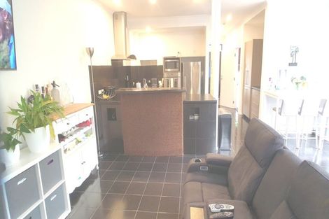 Photo of property in 28 Waterview Downs, Waterview, Auckland, 1026