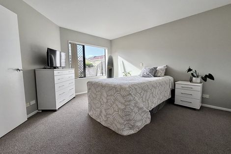 Photo of property in 9/169 Sturges Road, Henderson, Auckland, 0612