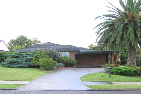 Photo of property in 12 Serrita Avenue, Sunnyhills, Auckland, 2010