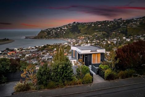 Photo of property in 18 Glendevere Terrace, Redcliffs, Christchurch, 8081